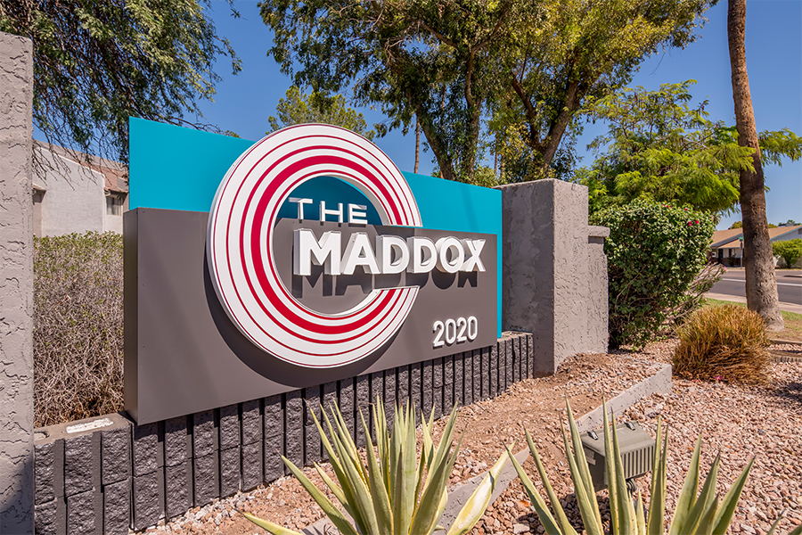 Maddox apartment outdoor sign